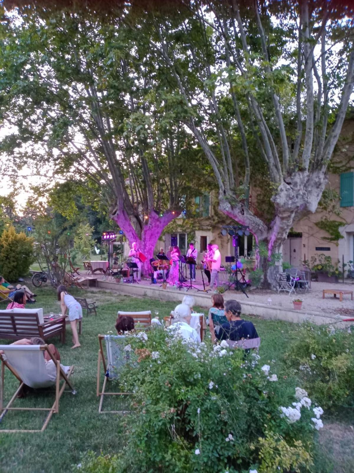 Mas De Karlotte Villa Pernes-les-Fontaines Ngoại thất bức ảnh